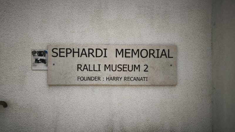 В пятницу мы чудесно посидели на крыше, и даже погодка не подвела, и там же девчонки предложили съез